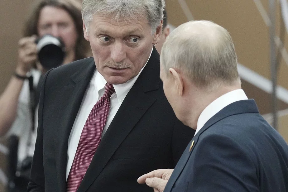 Dźmitryj Piaskoŭ i Uładzimir Pucin. Fota: Sputnik Kremlin Pool via AP